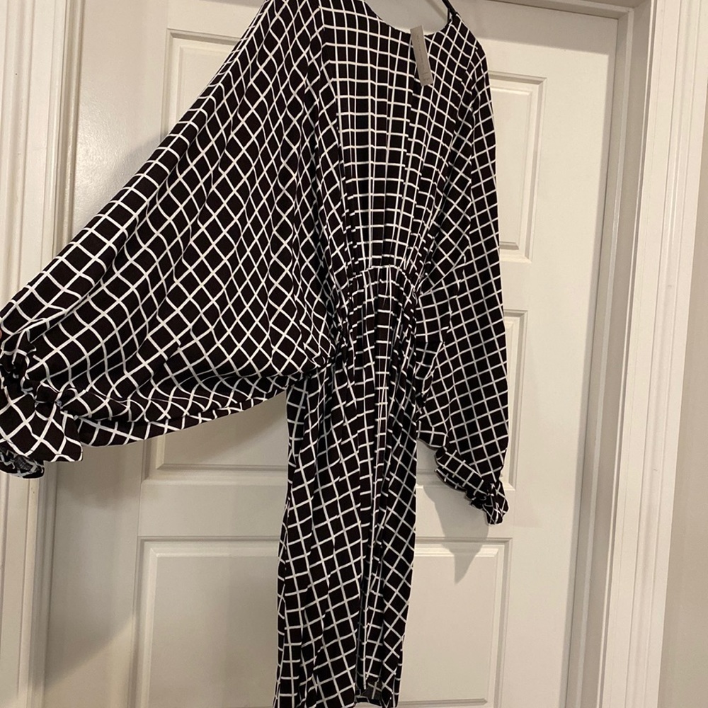 Ces Femme dress bout from a boutique and never worn. Size large